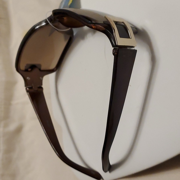 Designer Sunglasses 45 - Picture 3 of 4